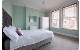 Beautiful Garden Flat In Bournemouth - First Floor