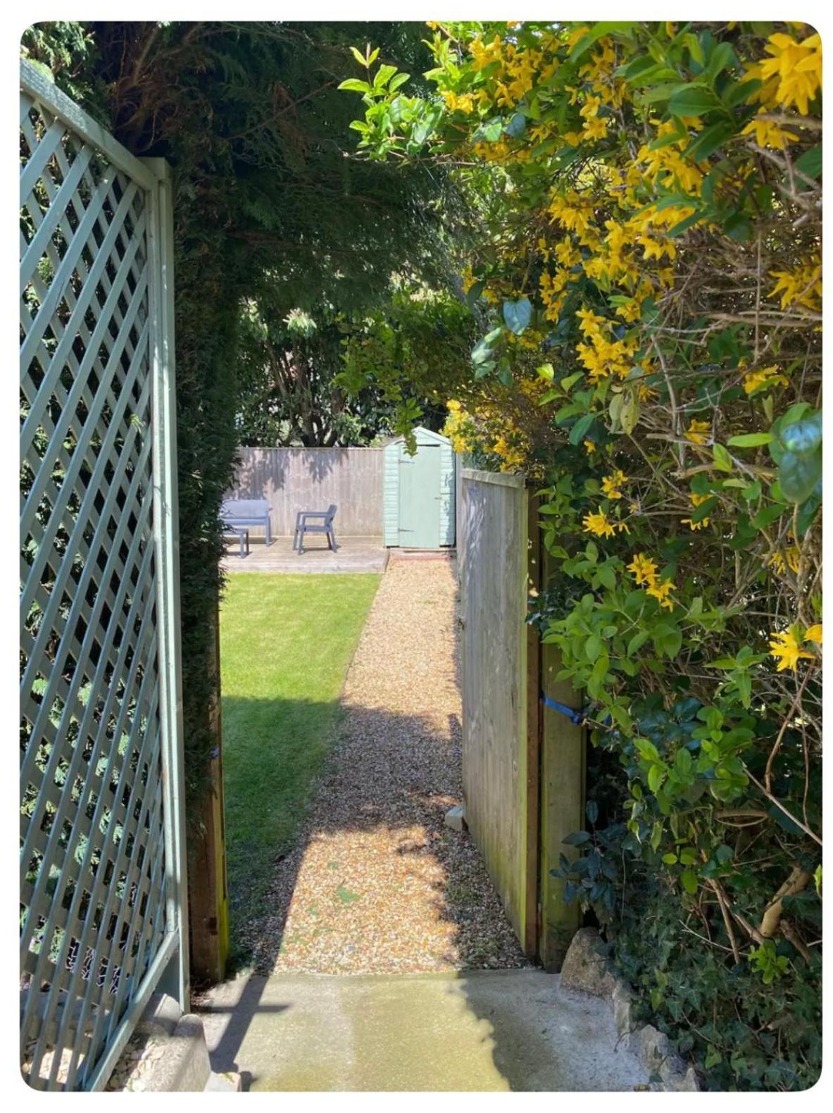 Beautiful Garden Flat In Bournemouth - First Floor Apartment Exterior photo